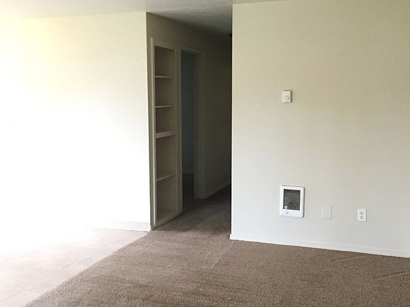 4th image of 1410 Alanna Dr SE APT 6B