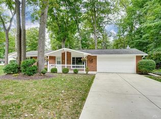 1728 Kensington Dr, Bellbrook, OH 45305