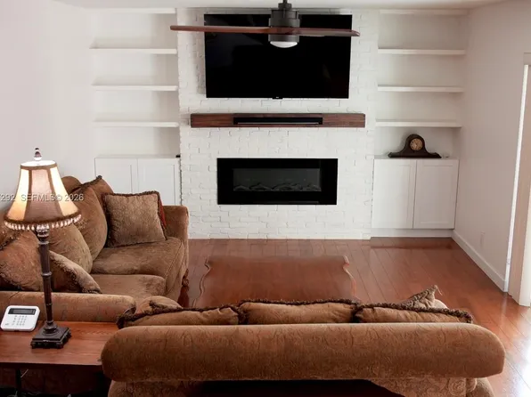 3943 August Dr, Lake Worth, FL 33461