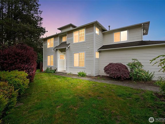 2nd image of 2815 58th Avenue E