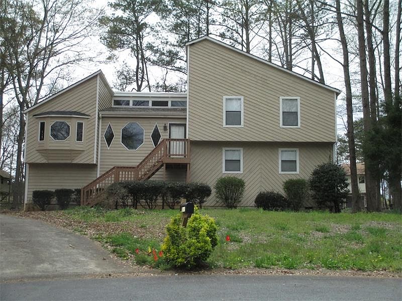 1st image of 2865 Forest Chase Dr NE