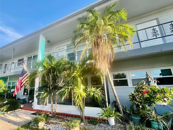 5820 N 43RD TERRACE TERRACE N #1404, KENNETH CITY, FL 33709
