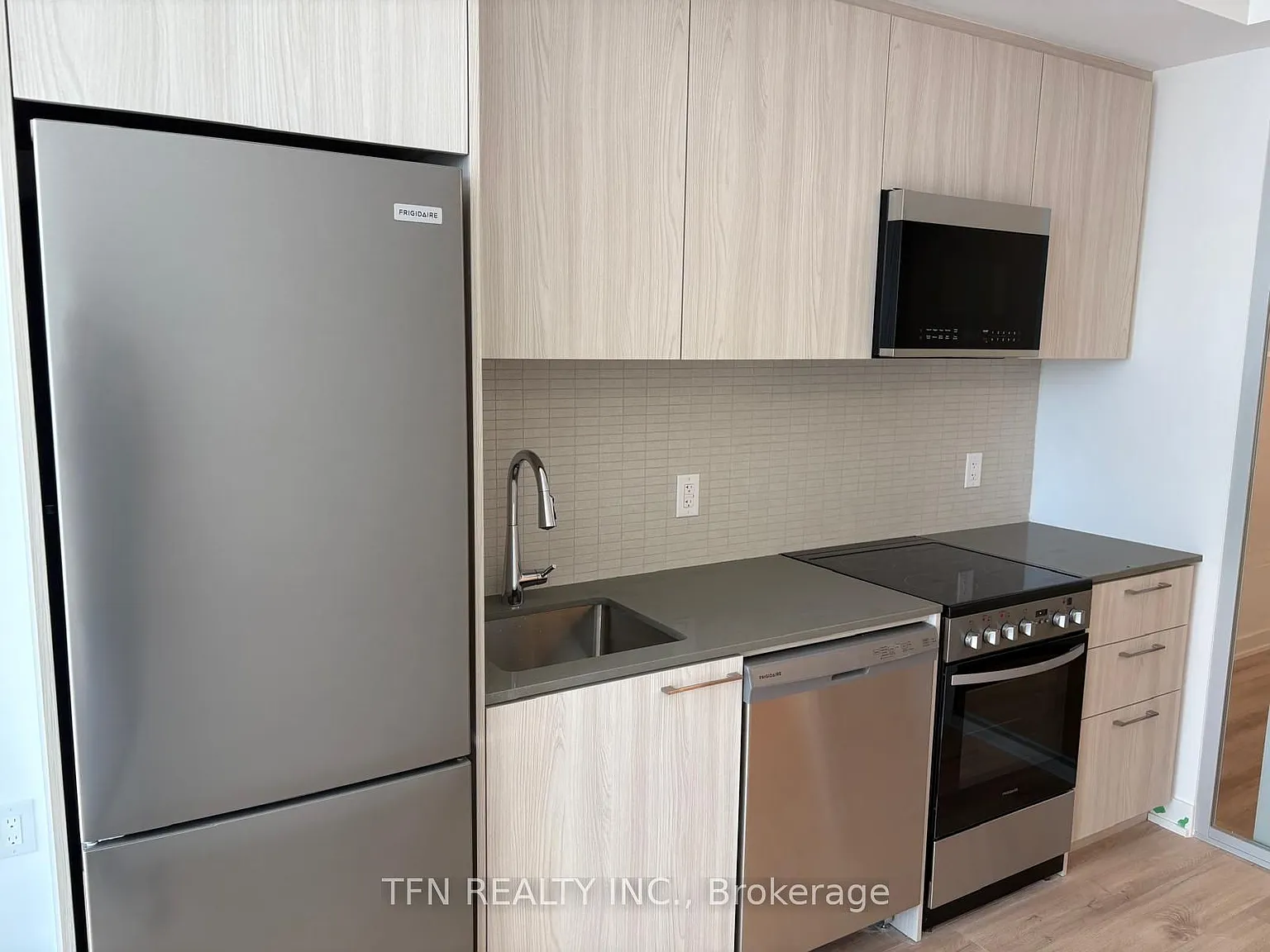 1 bed, $1,990 — Photo 4