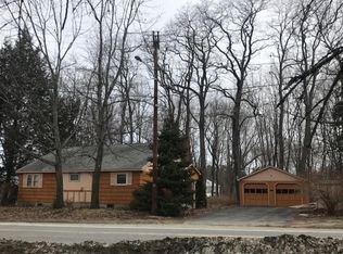 51 Main St, Belgrade Lakes, ME 04918