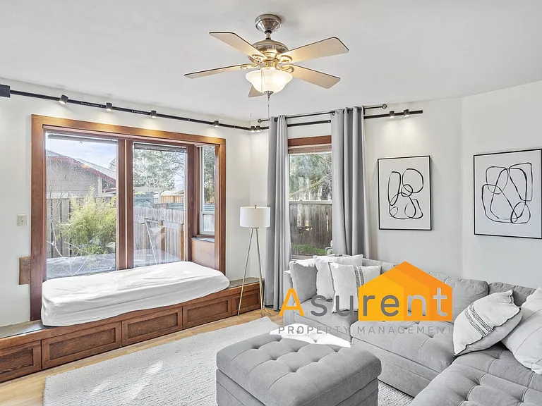 350 Phelps St — Photo 9