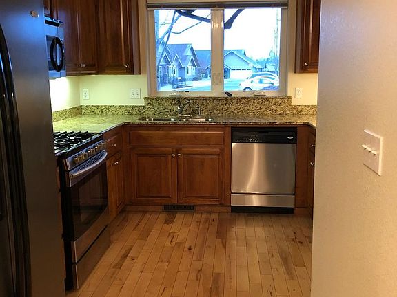 4th image of 713 SW Kinsington Ct