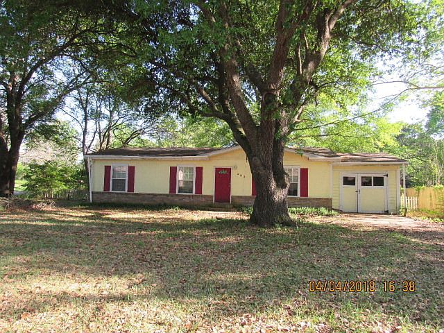 1st image of 202 Sherry Ln