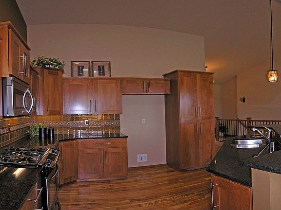 5th image of 924 W Stirlingview Dr