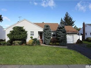 1547 Tyler Ave, East Meadow, NY 11554