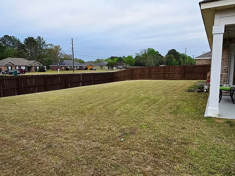 112 Kohn Dr — Photo 5