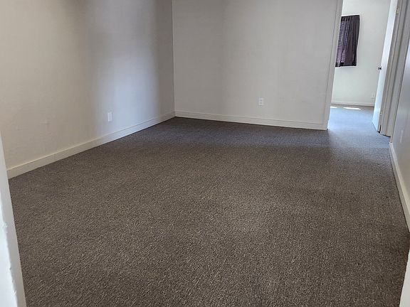 4th image of 5696 Buchanan Ave