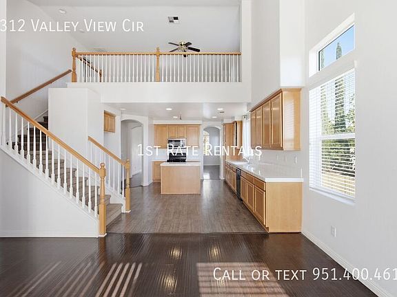 3rd image of 8312 Valley View Cir