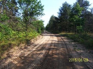 9270 N Higgins Lake Dr, Roscommon, MI 48653