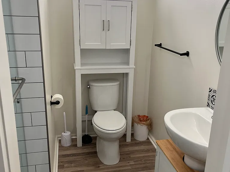 Main bathroom