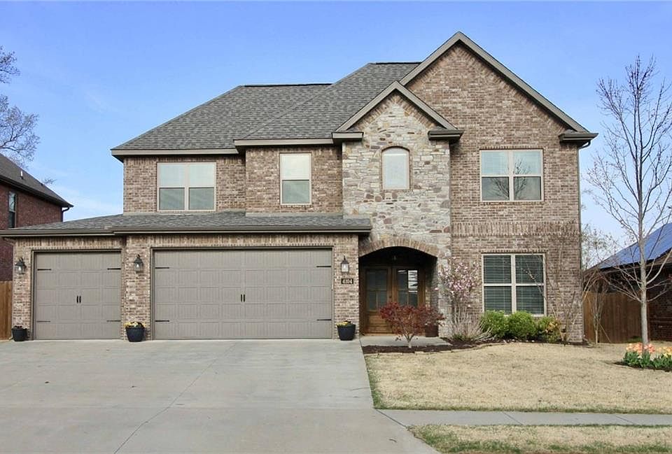 1st image of 4104 SW Staverton Dr