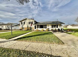 6412 Browns Pkwy, Loves Park, IL 61111