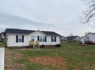 201 Stephanie Dr, Clarksville, TN 37042
