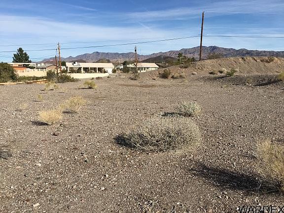 3rd image of 3641 Buena Vista Ave