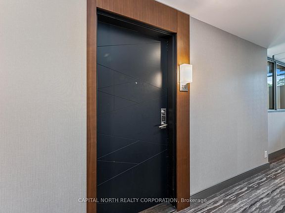 4th image of 1575 Lakeshore Rd W #270