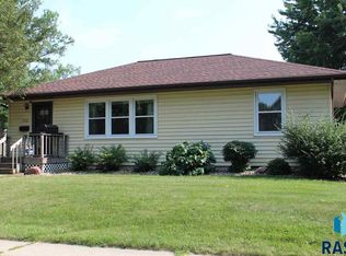 306 E Bishop St, Luverne, MN 56156