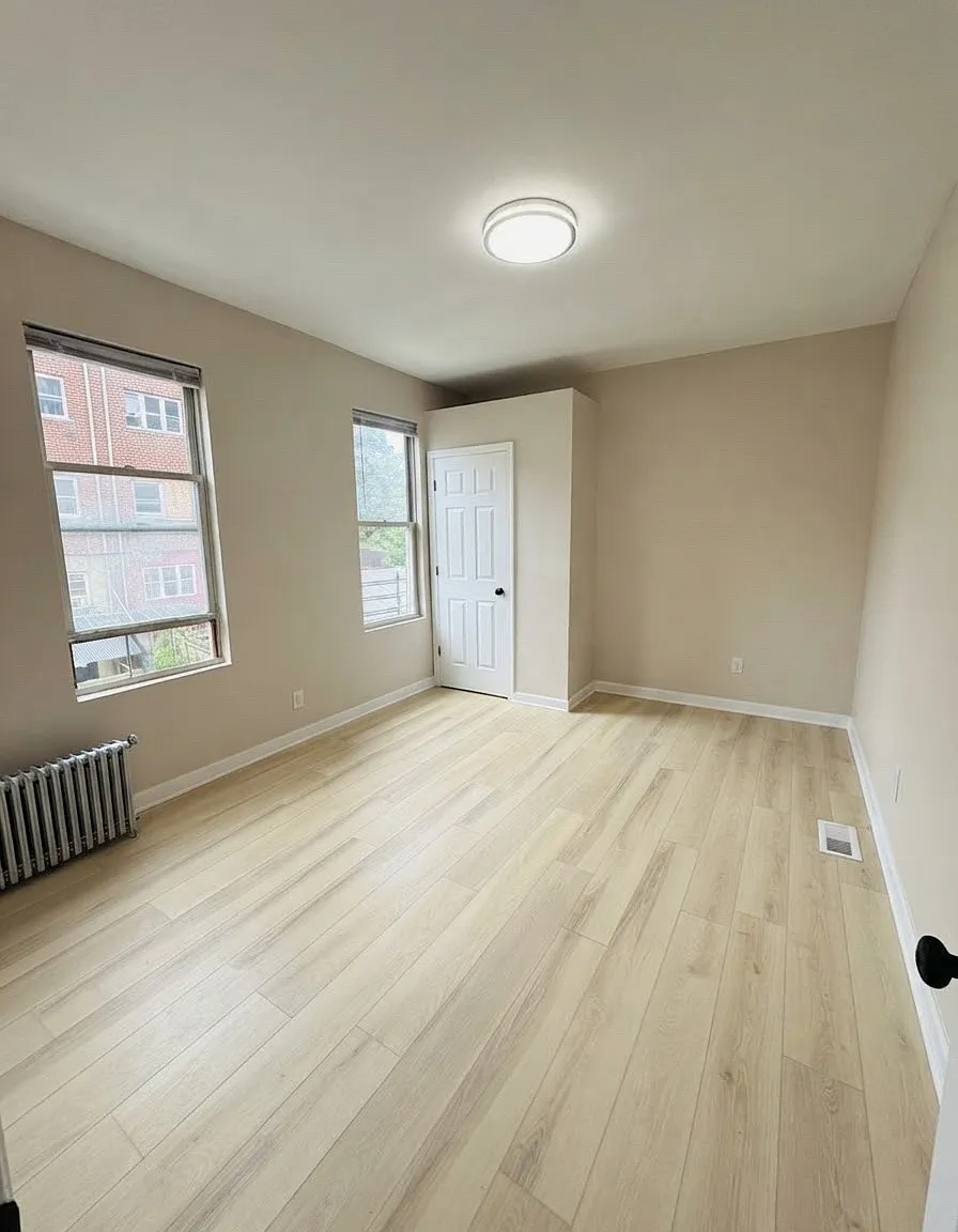 2 bed, 800 sqft, $2,500 — Photo 1