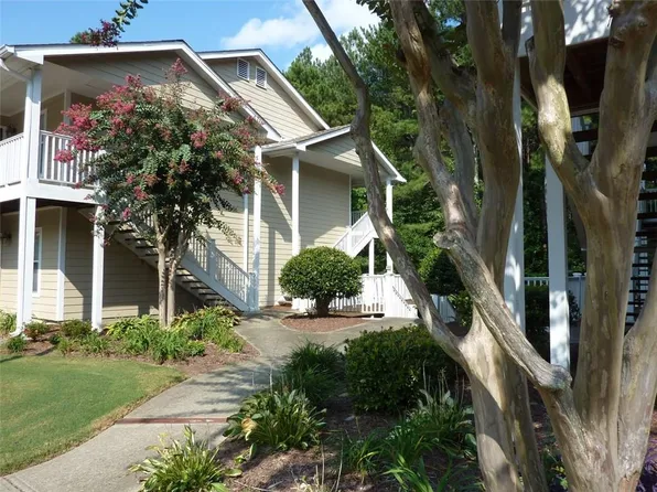907 Berkeley Woods Dr, Duluth, GA 30096