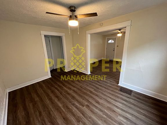 4th image of 137 Westwood Ave