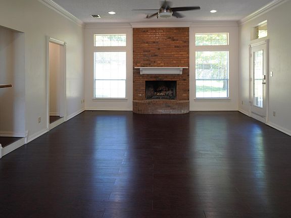 5th image of 30 Lakeway Dr