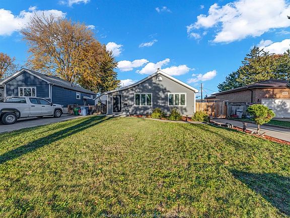 2nd image of 2616 Tourangeau Rd