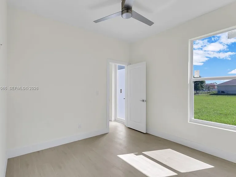 1827 Embers Pkwy W — Photo 16