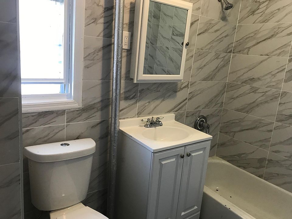 2nd image of 3815 Kings Hwy #2