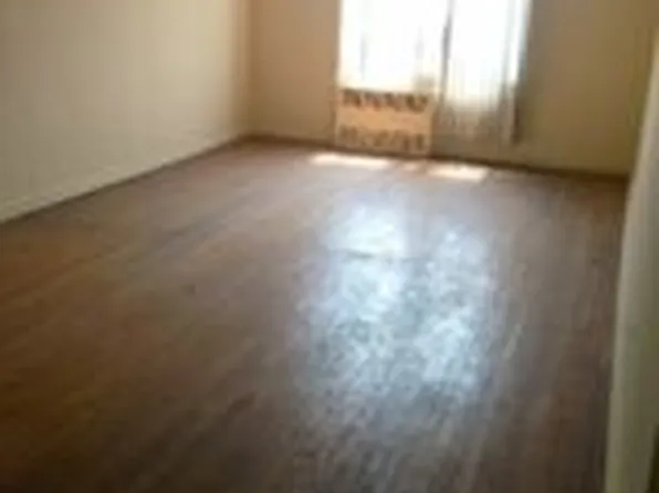 2265 Gerritsen Avenue image 1 of 5