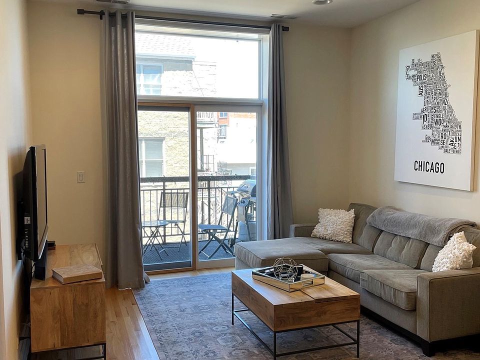 1st image of 918 W Belmont Ave APT 308