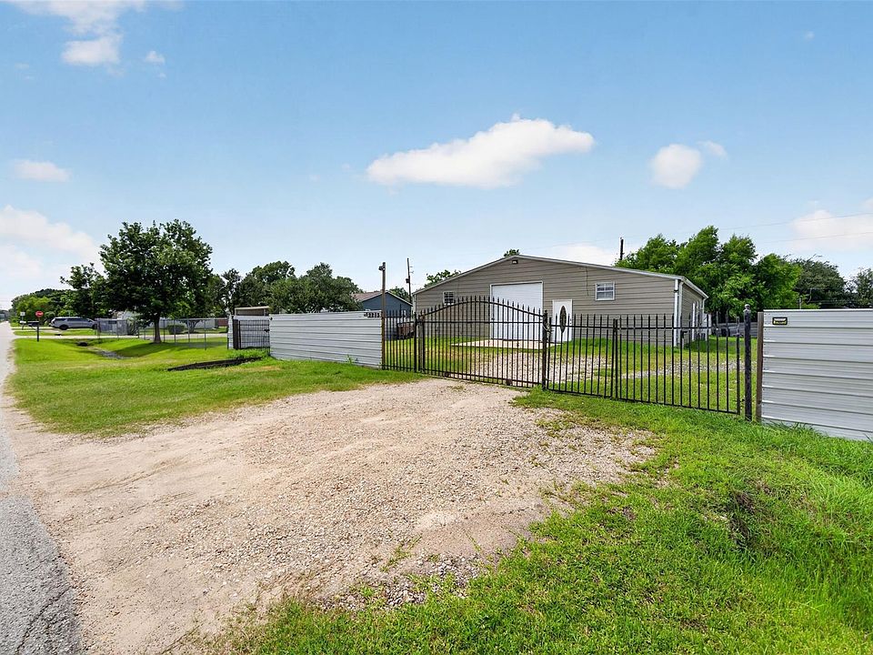 1st image of 2213 Ellis Dr