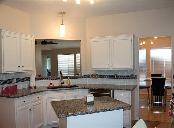 4th image of 907 Deer Grove Dr