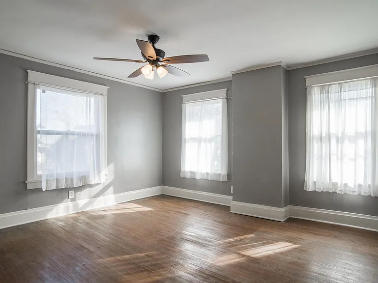 4228 Greenwood Pl — Photo 13