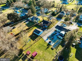 23729 Woodfield Rd, Gaithersburg, MD 20882