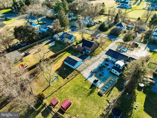 23729 Woodfield Rd, Gaithersburg, MD 20882