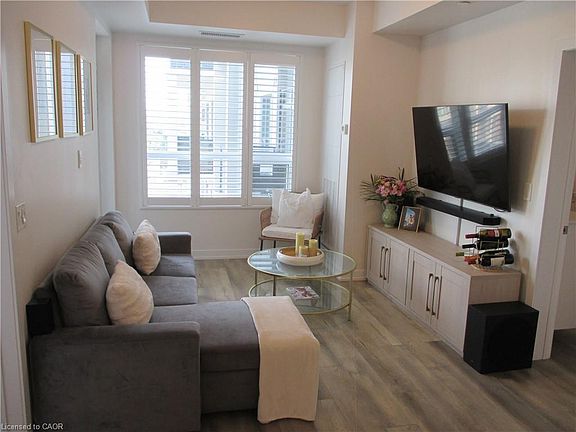 3rd image of 5055 Greenlane Rd #533