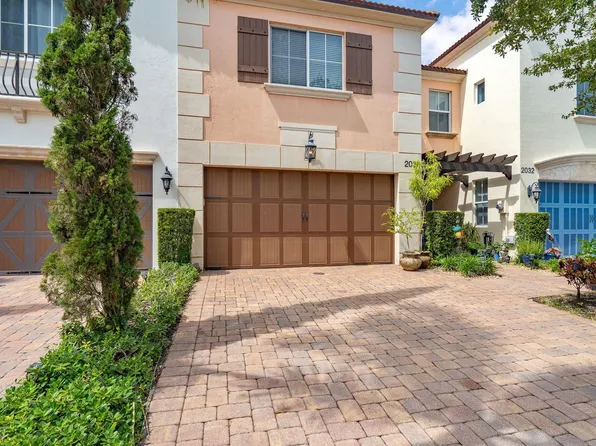 2036 Foxtail View Court, West Palm Beach, FL 33411