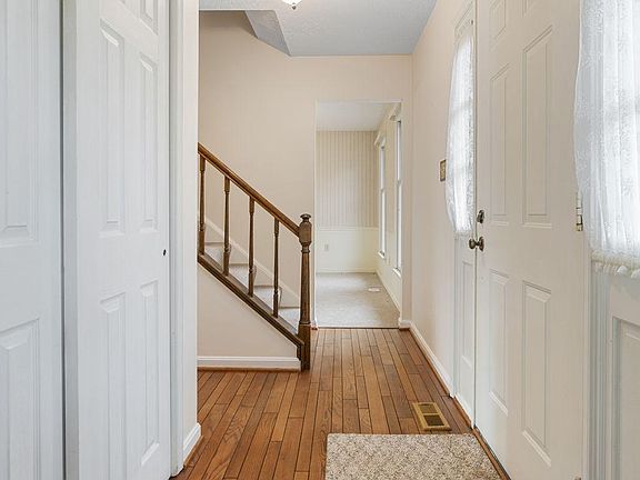 4th image of 15458 Silvan Glen Dr