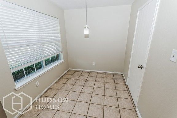 5th image of 4349 Mesa Dr