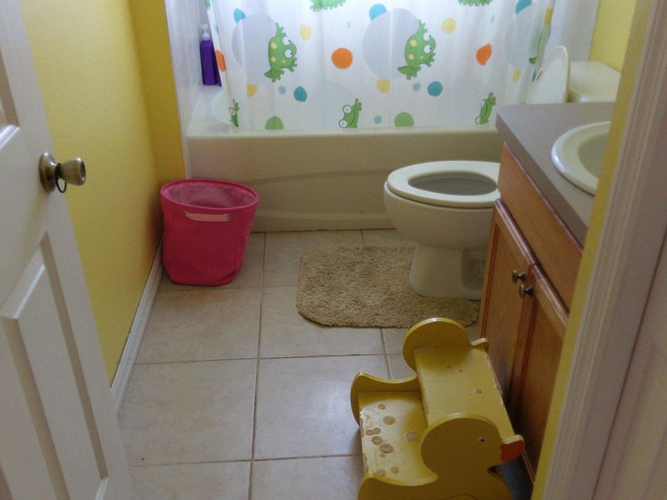 2nd image of 4045 E Walker St