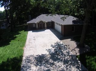 22501 Lake View Rd, Madison Lake, MN 56063