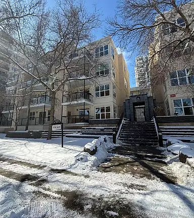 4th image of 9828 112th St NW #206