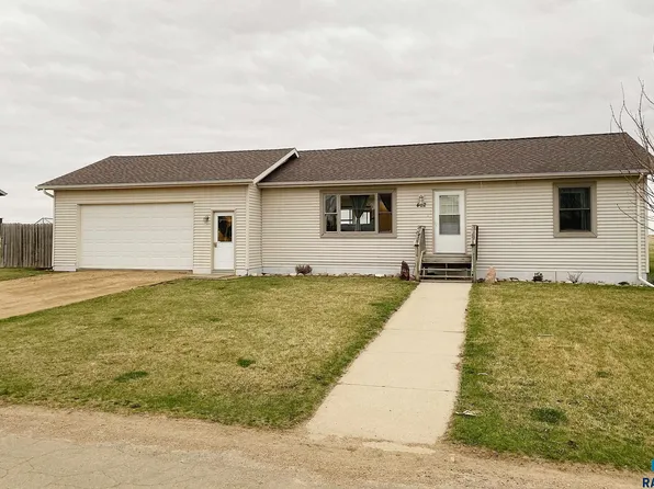 402 Kelsey St, Elkton, SD 57026
