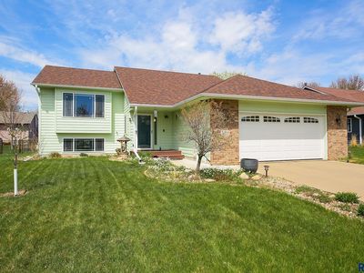 3219 S Grace Ave, Sioux Falls, SD, 57103