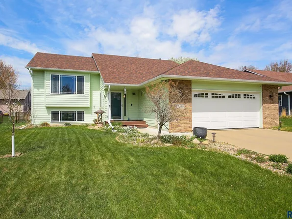 3219 S Grace Ave, Sioux Falls, SD 57103