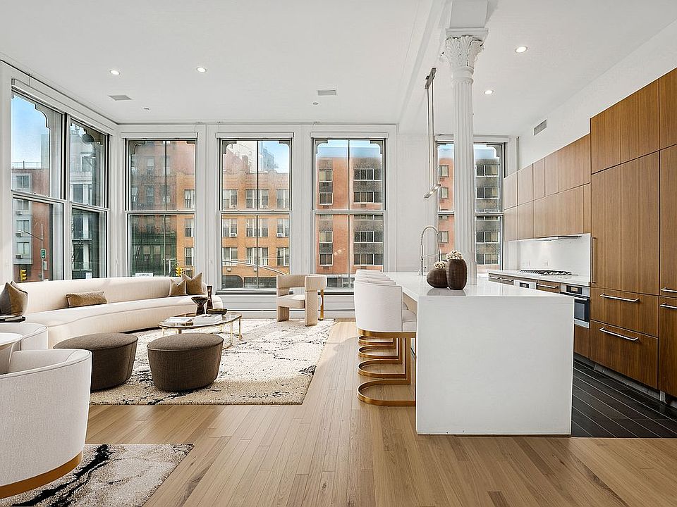 1st image of 2 Bleecker St APT 2