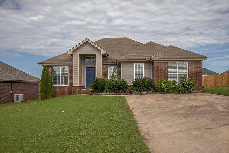 1st image of 109 Turnberry Ct